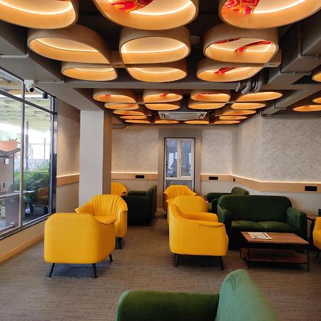 Hotel Sifat International Surate Extérieur photo