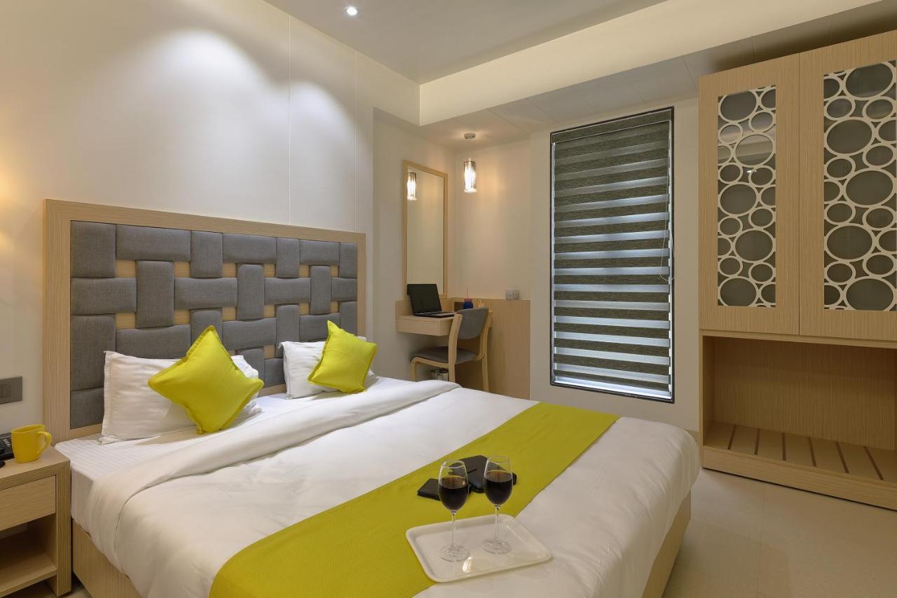 Hotel Sifat International Surate Extérieur photo