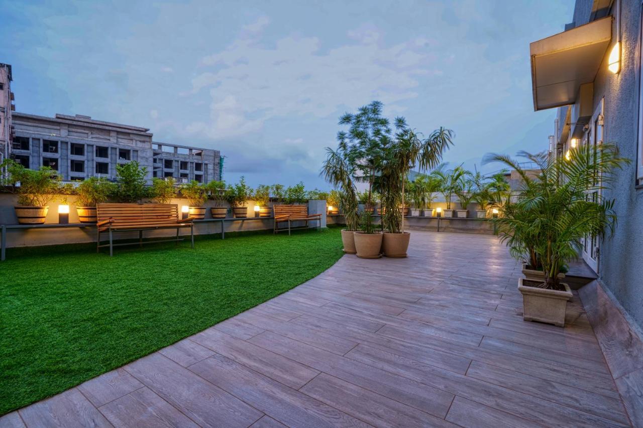 Hotel Sifat International Surate Extérieur photo