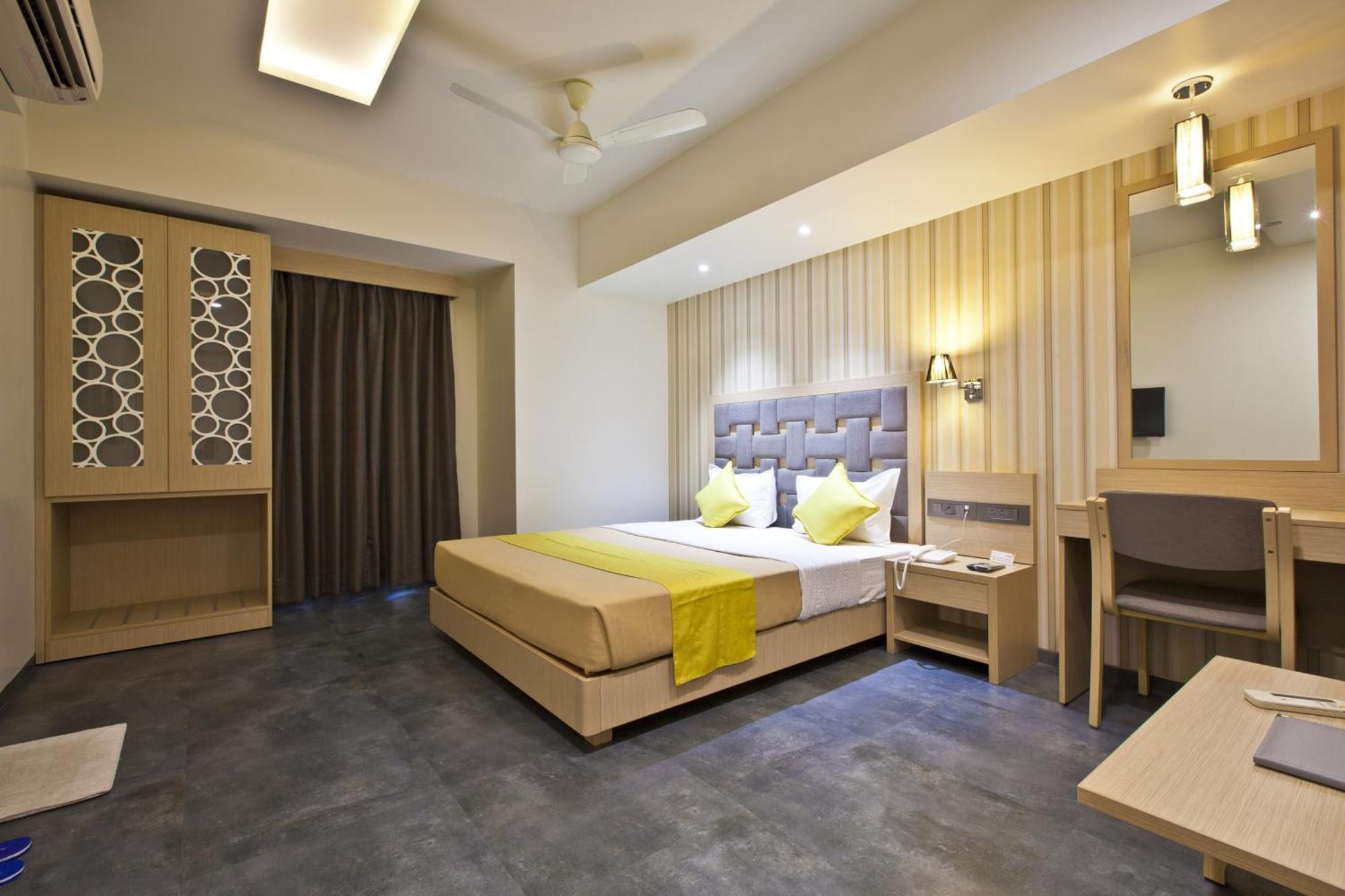 Hotel Sifat International Surate Extérieur photo