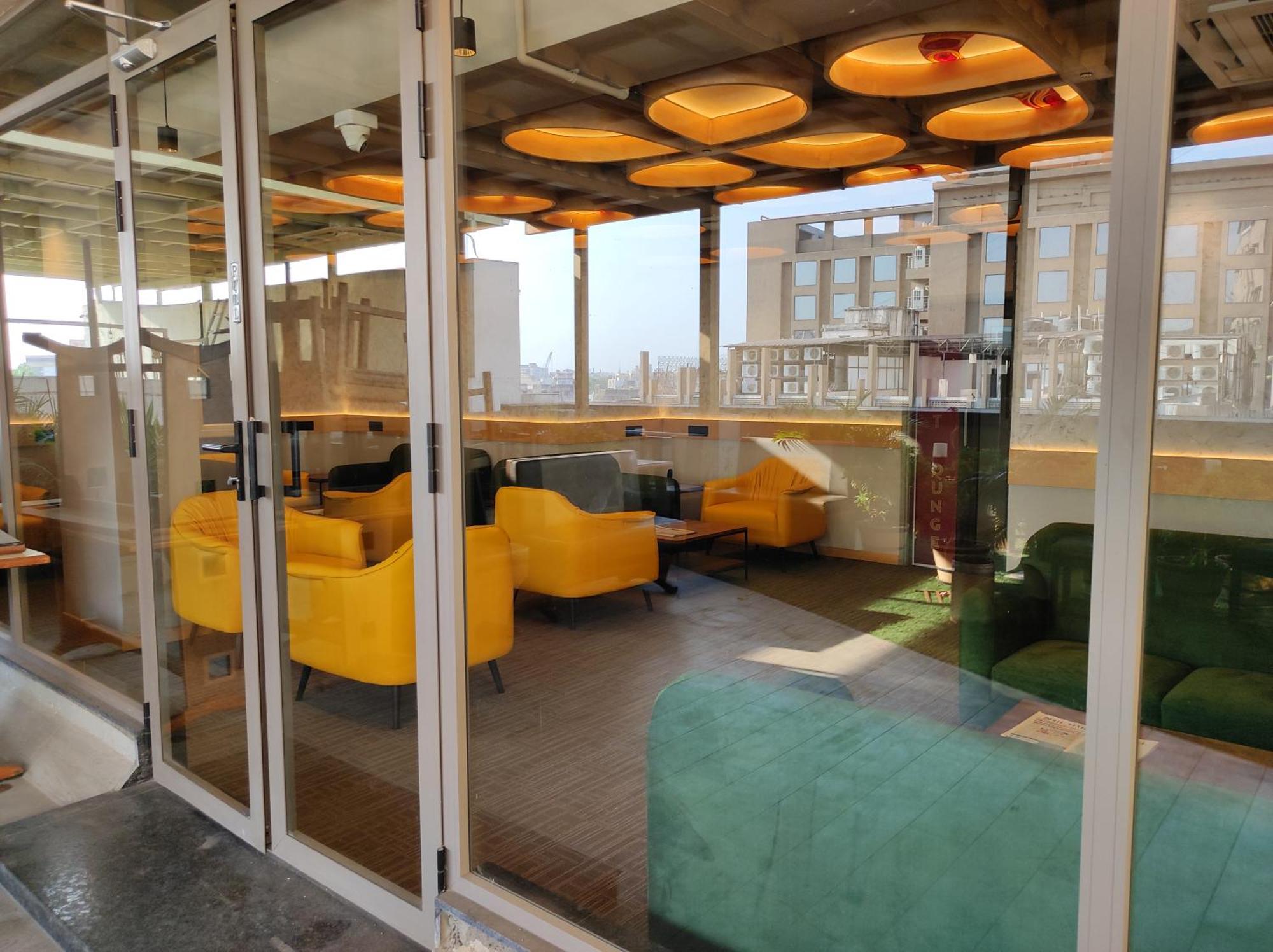 Hotel Sifat International Surate Extérieur photo
